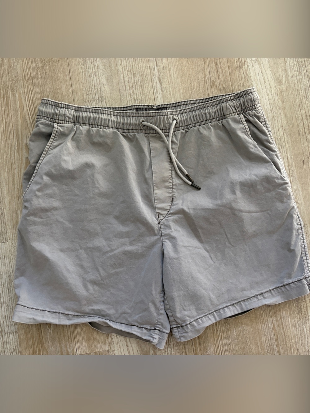 American Eagle Men’s Pull On 6” Short